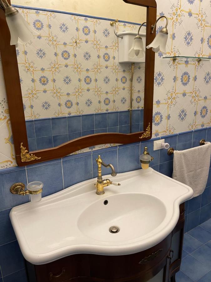 Al Centro Storico Home 나폴리 외부 사진