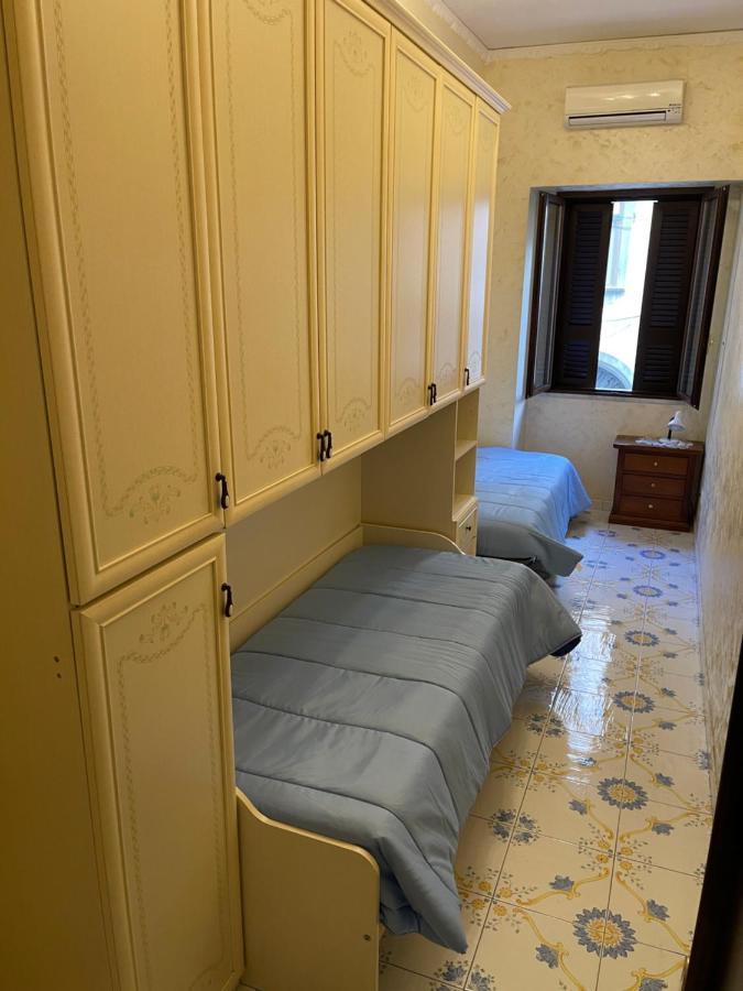 Al Centro Storico Home 나폴리 외부 사진